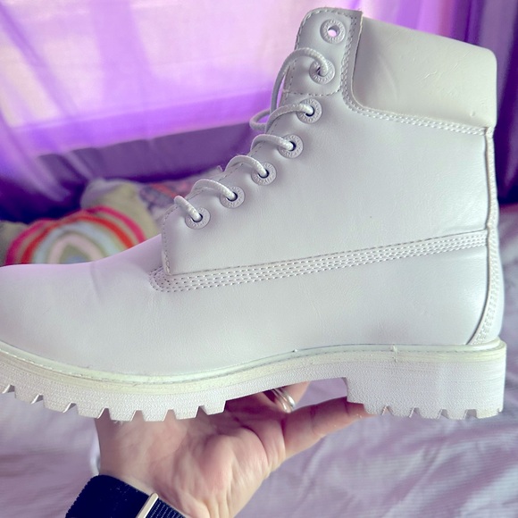 ⭐️LUGZ BOOTS, Sz. 10/41, White Leather, So Cute for the Cold!! EUC! ❄️ - Picture 10 of 15